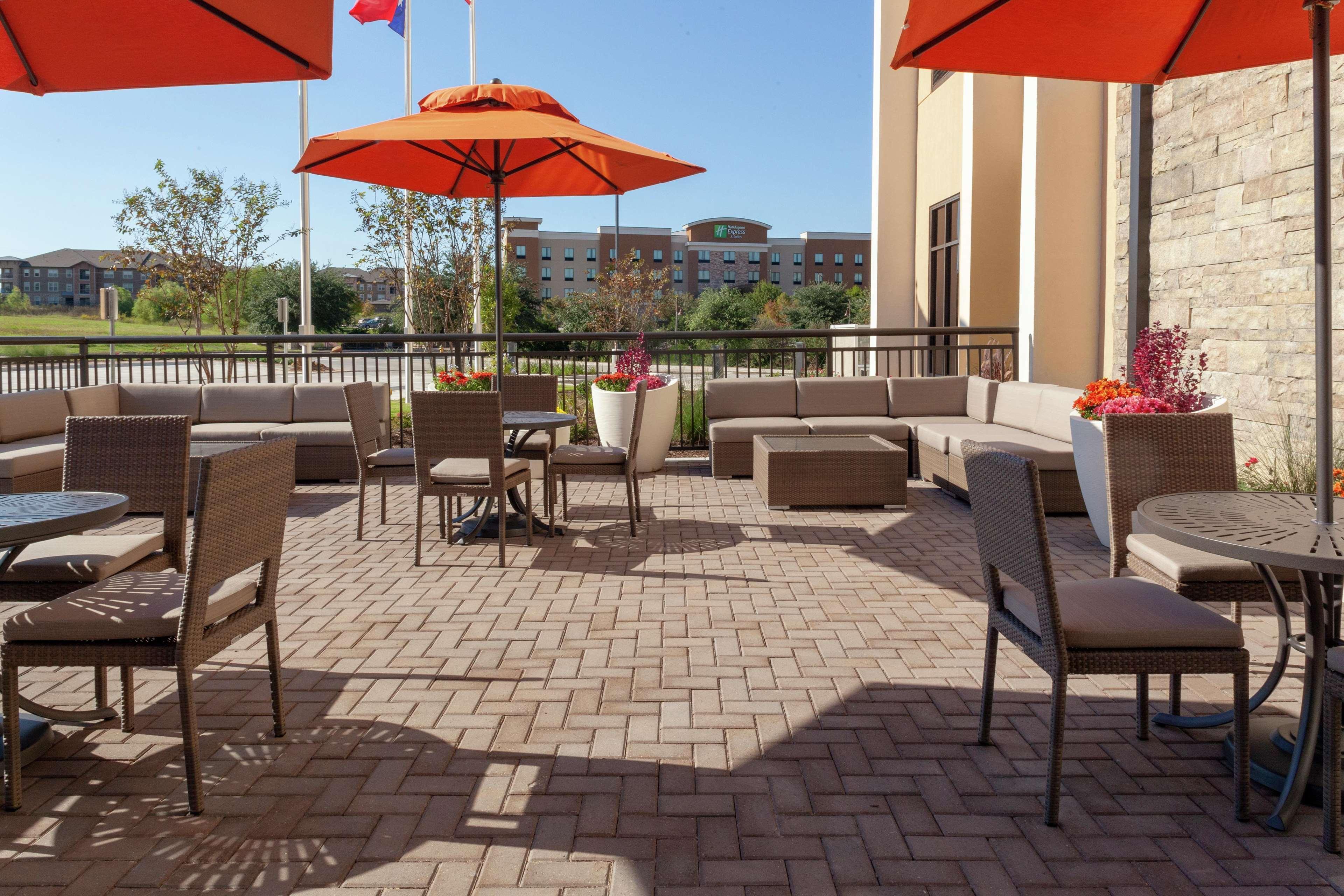 Hilton Garden Inn Waco Exteriör bild