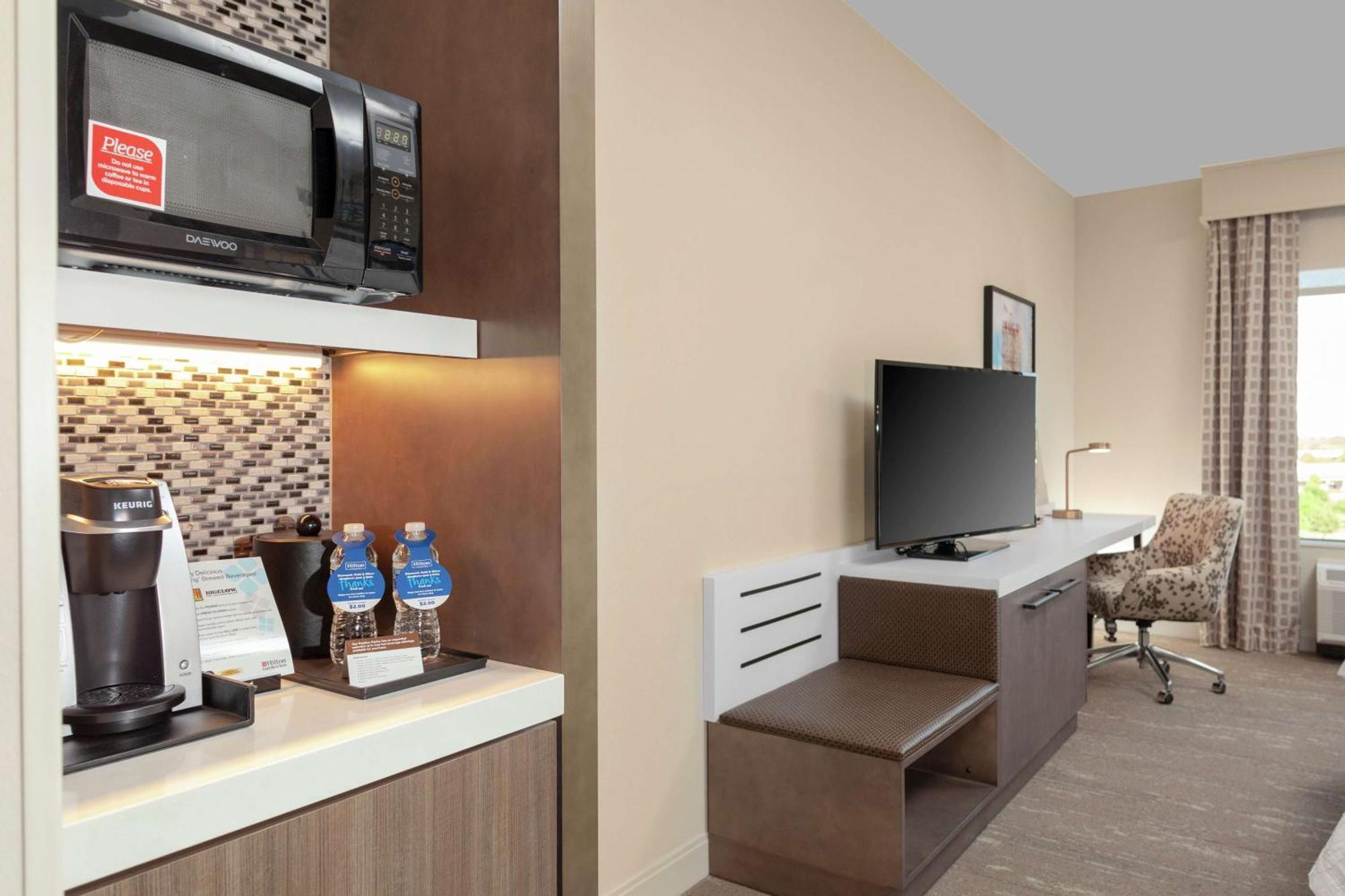 Hilton Garden Inn Waco Exteriör bild